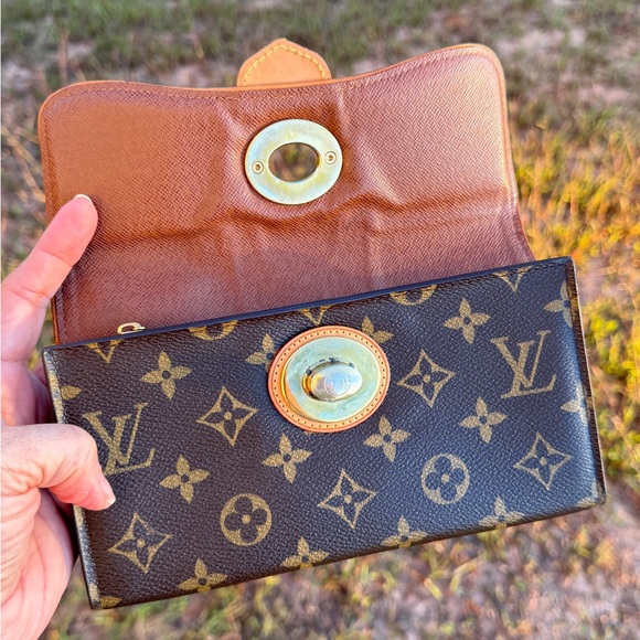 Authentic Louis Vuitton Boetie wallet - Picture 6 of 12